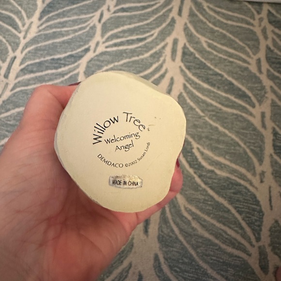 Willow Tree Welcomjng Angel 8 inches - Picture 7 of 7